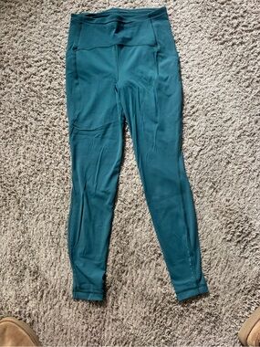 Lululemon leggings size 6